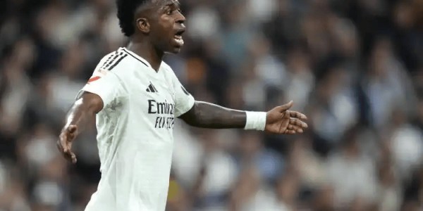 仅排金球奖第16！维尼修斯断崖式下滑，网友：以后还是低调点吧