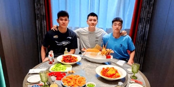 余嘉豪打西乙都费劲，辽篮2新人只打1年西甲图个啥？没钱也没耐心