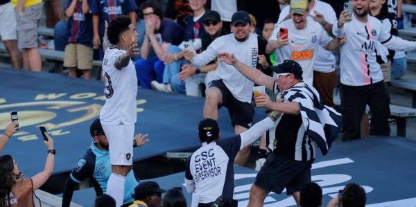 世俱杯B组第三轮：巴黎圣日耳曼稳坐头把交椅，马竞面临出线压力