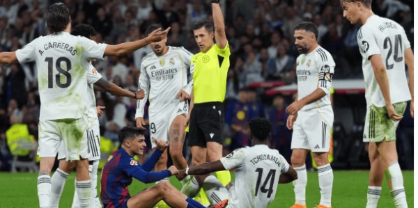 冲动的惩罚！一场2：1让西甲两大豪门付出惨重代价，1人染红6张黄牌